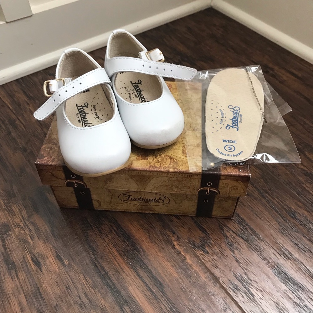 Footmates Dress Shoes size 5